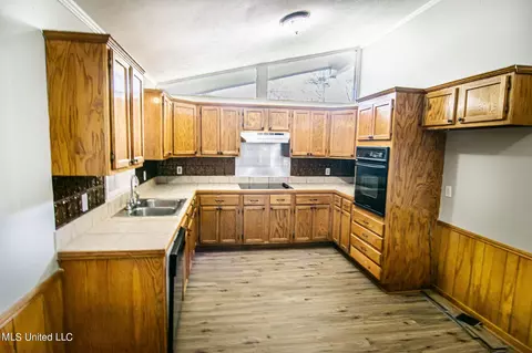 Kitchen - 1307 Springdale Dr, Jackson, MS 39211 photo 1 of 3