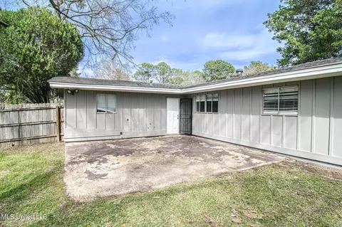 Exterior - 1307 Springdale Dr, Jackson, MS 39211 photo 1 of 3