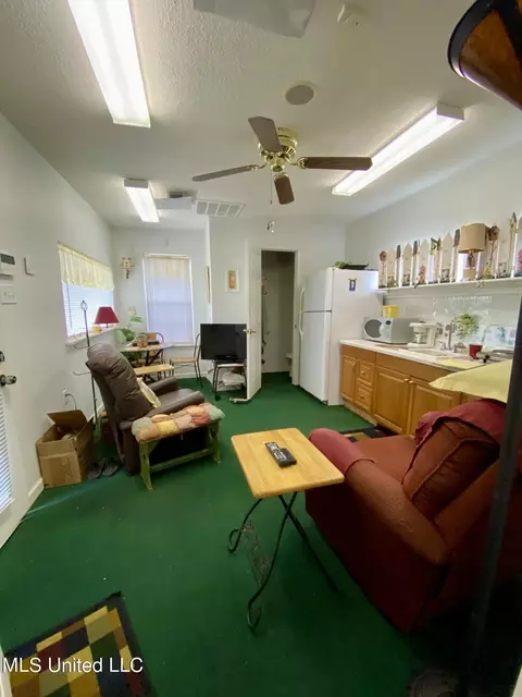 19 Easy St, Picayune, MS 39466 photo 5