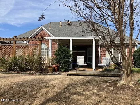 Exterior - 1263 Heritage Dr, Hernando, MS 38632 photo 3 of 4