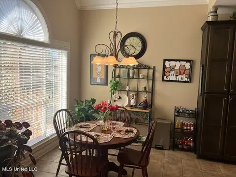 Dining - 1263 Heritage Dr, Hernando, MS 38632 photo 4 of 4