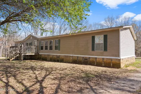 Exterior - 5796 Sycamore Dr, Hernando, MS 38632 photo 3 of 13