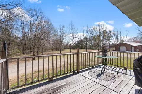 Exterior - 5796 Sycamore Dr, Hernando, MS 38632 photo 6 of 13