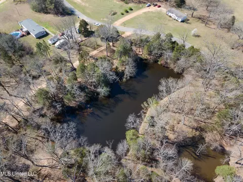 View/Area - 5796 Sycamore Dr, Hernando, MS 38632 photo 2 of 11