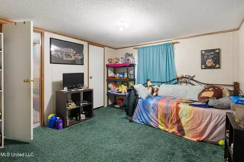 Bedroom - 5796 Sycamore Dr, Hernando, MS 38632 photo 2 of 4