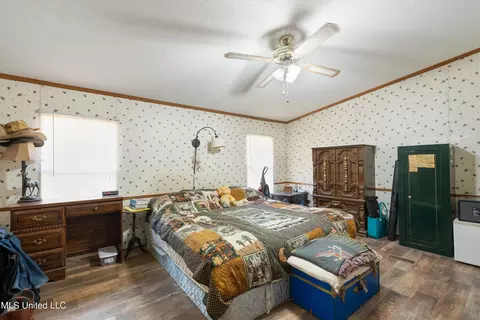Bedroom - 5796 Sycamore Dr, Hernando, MS 38632 photo 1 of 4