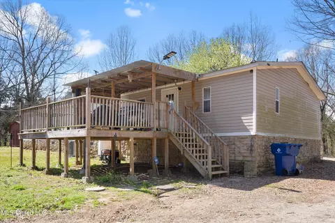 Exterior - 5796 Sycamore Dr, Hernando, MS 38632 photo 5 of 13