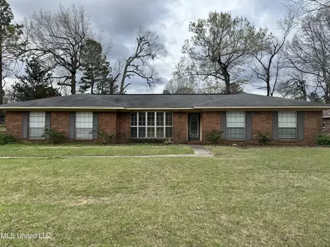 508 Inglewood Dr, Vicksburg, MS 39180