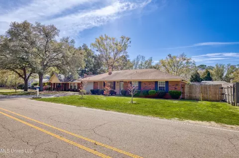 Exterior - 1835 Brasher Rd, Biloxi, MS 39532 photo 2 of 5