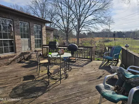 Exterior - 1821 Star Landing Rd, Nesbit, MS 38651 photo 6 of 13