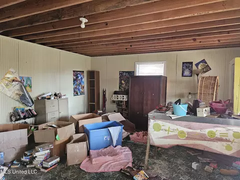 Living - 1821 Star Landing Rd, Nesbit, MS 38651 photo 7 of 7