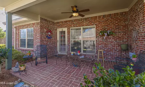 Exterior - 421 Rolling Hills Cir, Brandon, MS 39042 photo 4 of 7