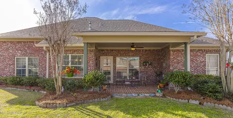 Exterior - 421 Rolling Hills Cir, Brandon, MS 39042 photo 3 of 7