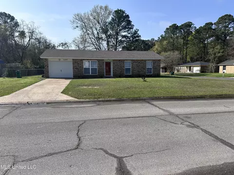 2449 Northbrook Dr, Gautier, MS 39553