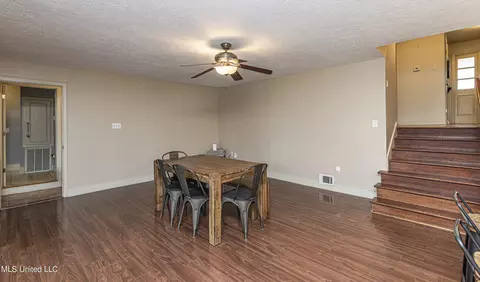 Dining - 1230 Saint Ann St, Jackson, MS 39202 photo 1 of 3