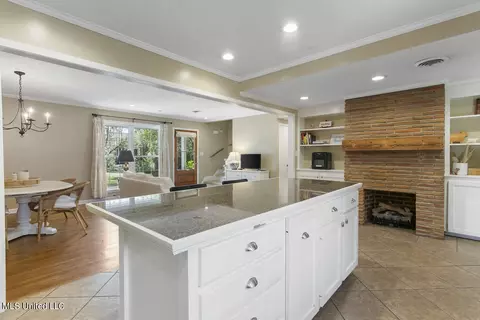 Kitchen - 1515 Devine St, Jackson, MS 39202 photo 7 of 7