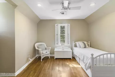 Bedroom - 1515 Devine St, Jackson, MS 39202 photo 5 of 6