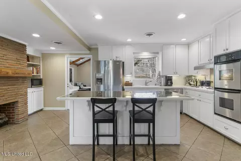 Kitchen - 1515 Devine St, Jackson, MS 39202 photo 1 of 7