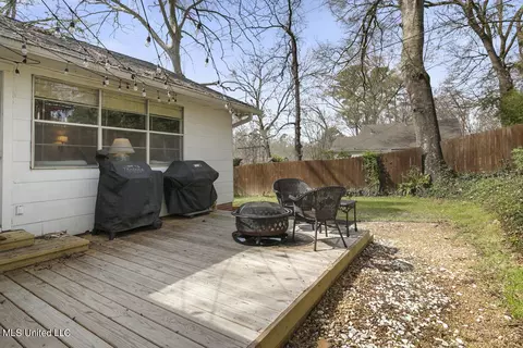 Exterior - 1515 Devine St, Jackson, MS 39202 photo 5 of 8