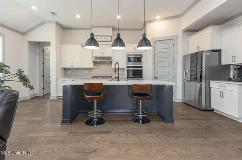 Kitchen - 6920 S Sunrise Loop, Olive Branch, MS 38654 photo 2 of 4