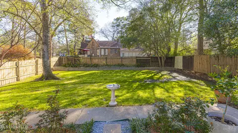 Exterior - 4041 Pine Hill Dr, Jackson, MS 39206 photo 13 of 17