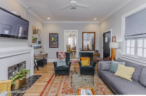Living - 4041 Pine Hill Dr, Jackson, MS 39206 photo 3 of 5