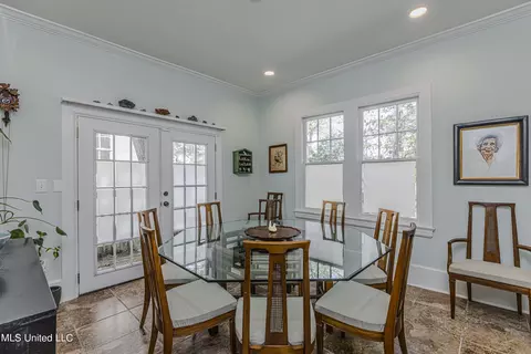 Dining - 4041 Pine Hill Dr, Jackson, MS 39206 photo 2 of 4