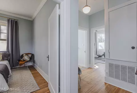 Entry Way - 4041 Pine Hill Dr, Jackson, MS 39206 photo 5 of 5