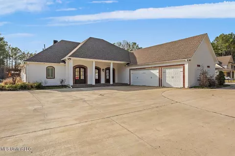 405 Del Rio Dr, Brandon, MS 39047 photo 1