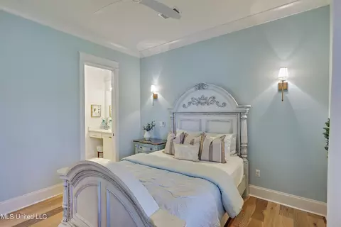 Bedroom - 174 Fallen Oaks Dr, Brandon, MS 39047 photo 5 of 10
