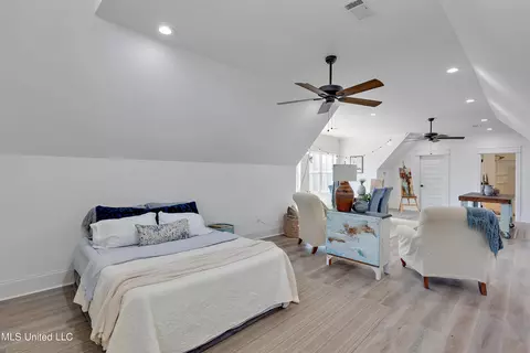 Bedroom - 174 Fallen Oaks Dr, Brandon, MS 39047 photo 10 of 10