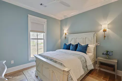 Bedroom - 174 Fallen Oaks Dr, Brandon, MS 39047 photo 6 of 10