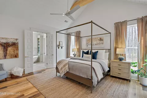Bedroom - 174 Fallen Oaks Dr, Brandon, MS 39047 photo 1 of 10