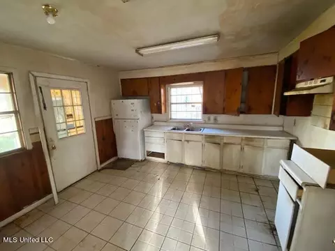 Kitchen - 2979 Angela Circle Cir, Jackson, MS 39209 photo 1 of 1