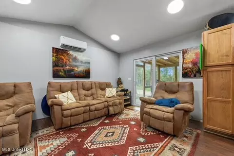 3 Bluff Creek Rd, Wiggins, MS 39577 photo 8