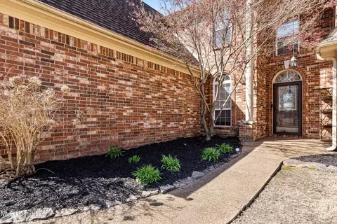 2357 Legends Dr, Nesbit, MS 38651 photo 4