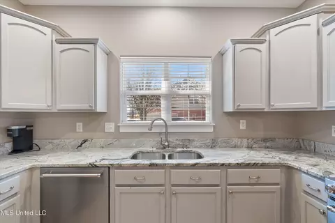 2357 Legends Dr, Nesbit, MS 38651 photo 13