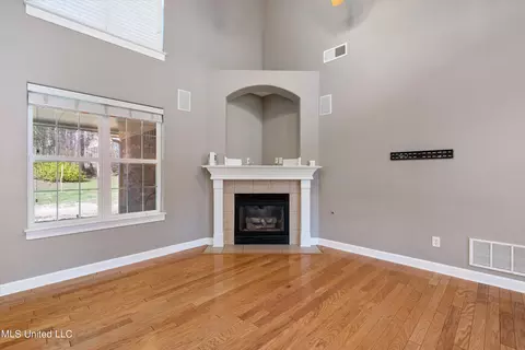 2357 Legends Dr, Nesbit, MS 38651 photo 9