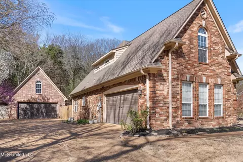 2357 Legends Dr, Nesbit, MS 38651