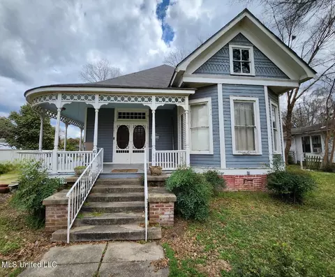 616 Grand Ave, Yazoo City, MS 39194