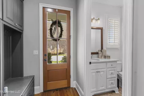 Entry Way - 124 Bienville Dr, Madison, MS 39110 photo 4 of 5