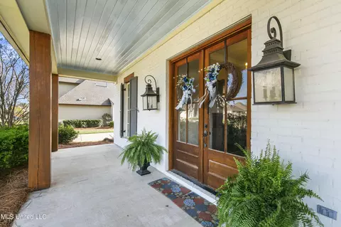 Exterior - 124 Bienville Dr, Madison, MS 39110 photo 8 of 12