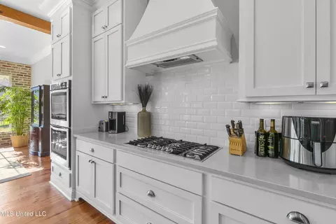 Kitchen - 124 Bienville Dr, Madison, MS 39110 photo 4 of 6