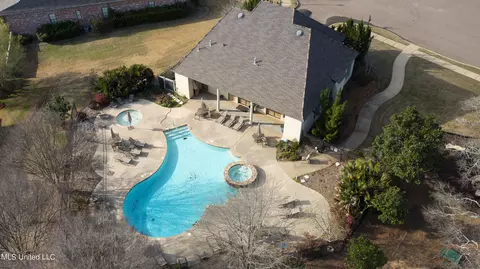 Exterior - 124 Bienville Dr, Madison, MS 39110 photo 11 of 12