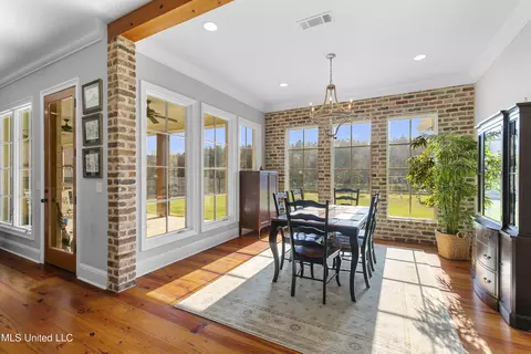 Dining - 124 Bienville Dr, Madison, MS 39110 photo 1 of 2