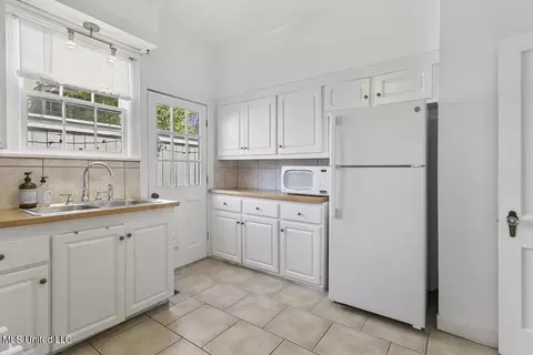 1818 Linden Pl, Jackson, MS 39202 photo 13
