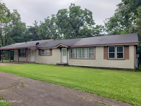 402 Mimosa St, Pope, MS 38658 photo 1