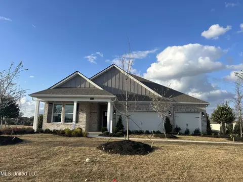 8212 Goswell Dr, Olive Branch, MS 38654