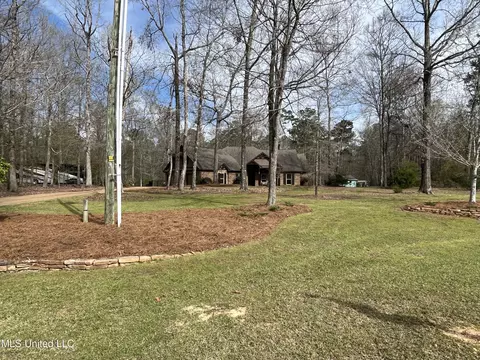 Exterior - 140 Old Mill Trl, Florence, MS 39073 photo 62 of 70