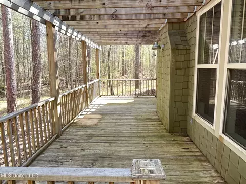 Exterior - 140 Old Mill Trl, Florence, MS 39073 photo 32 of 70